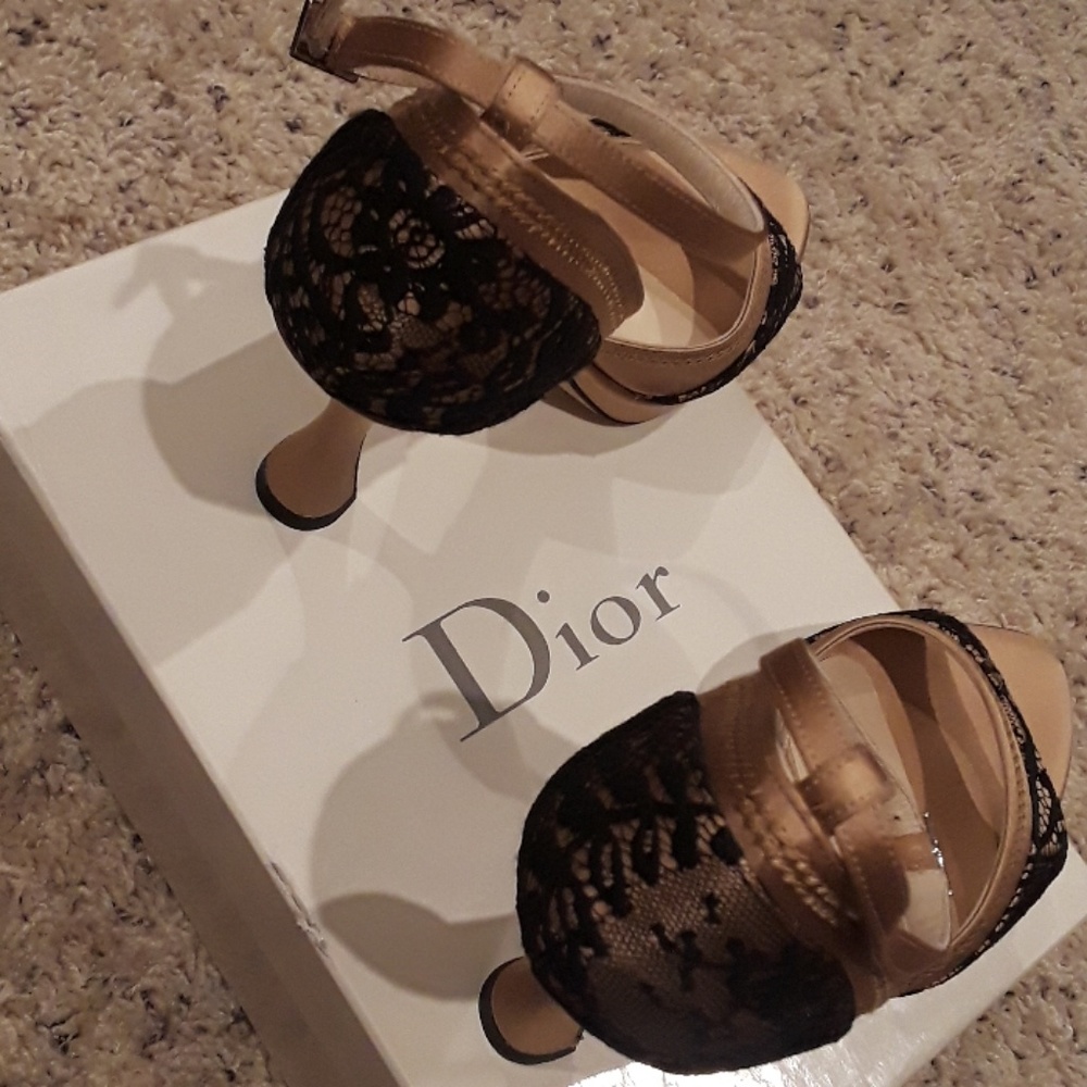 A beautiful dior sandle gold satin with black lace